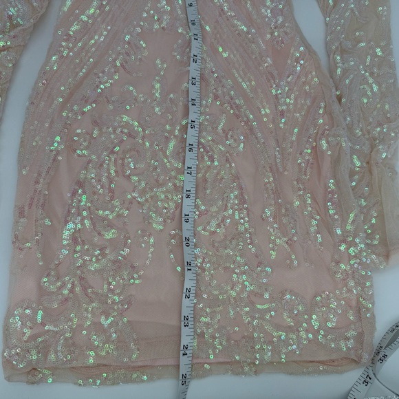 🌸 Lucy in the Sky Iridescent Sequin Bodycon Dress – Size Small - Picture 5 of 9